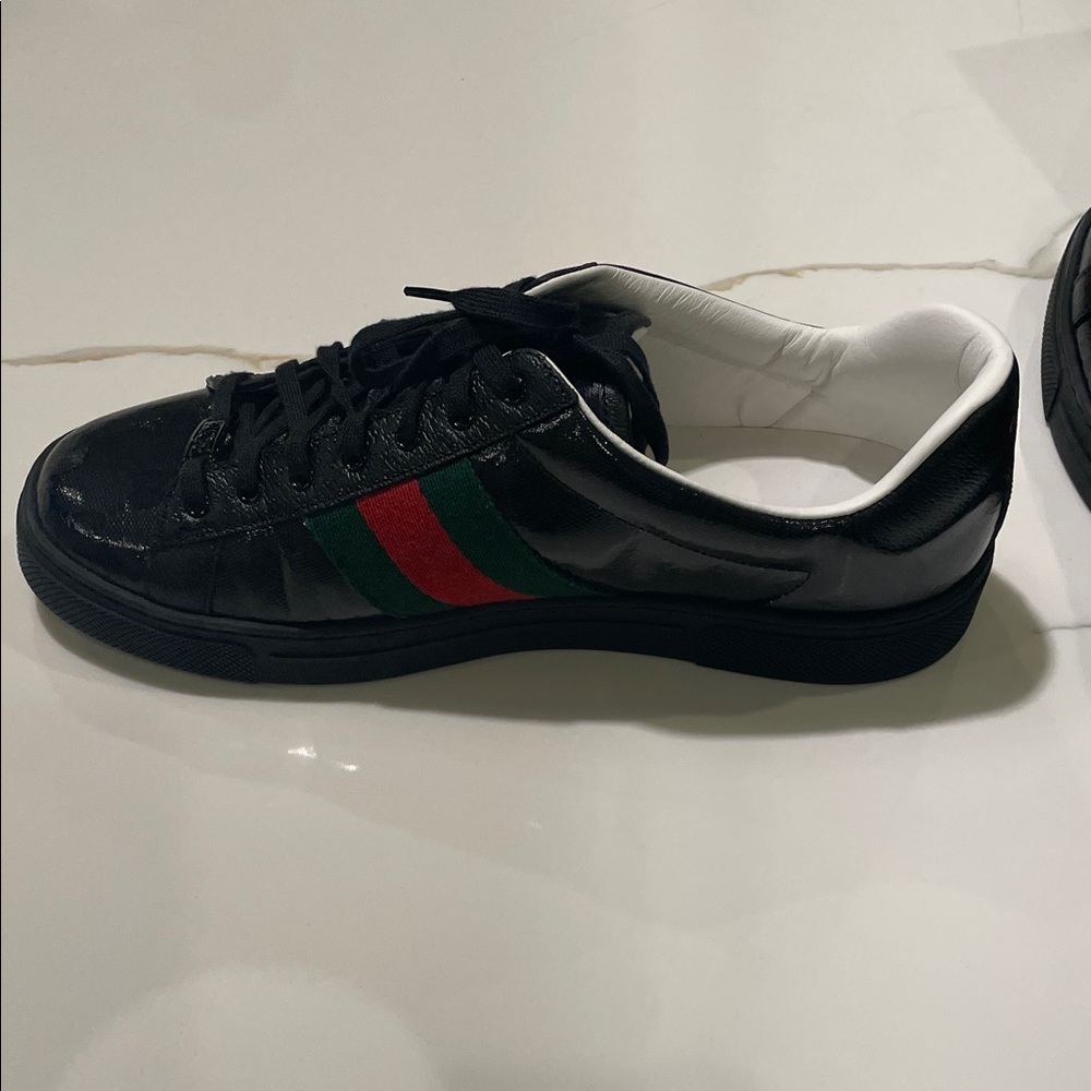 Gucci NWT Men's Patent Black Leather Ace Sneakers w/ Red & Green Stripes 9.5US - Picture 9 of 16